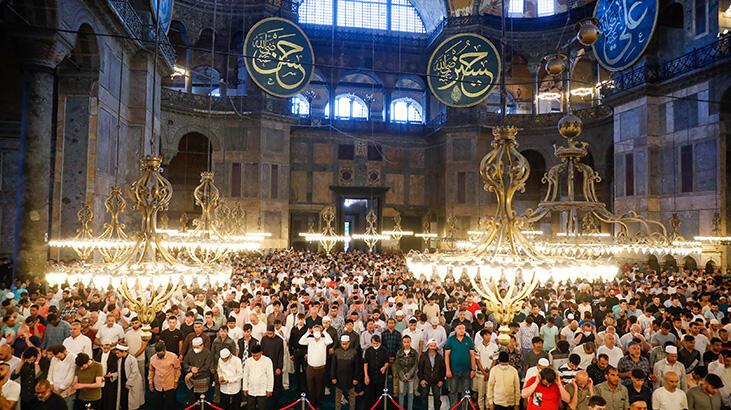 Ayasofya Camii Yeniden İbadete Açıldı