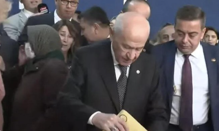 Devlet Bahçeli oyunu kullandı